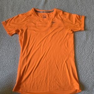 ❤️‍🔥❤️‍🔥❤️‍🔥Nike Orange Athletic T-Shirt